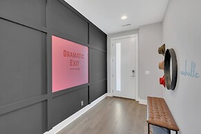 Close to DT Music City - Rooftop Views Game Room