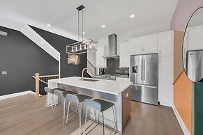 Close to DT Music City - Rooftop Views Game Room