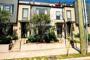 Close to DT Music City - Rooftop Views Game Room