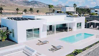 Villa Ainé by RSC Suites
