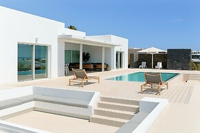 Villa Ainé Luxury Villa
