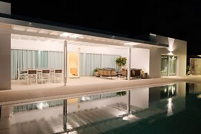 Villa Ainé by RSC Suites