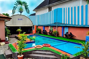 Proxima Inn