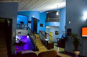 Proxima Inn