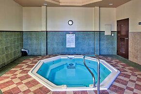 Resort Pool & Arcade: Family Townhome in Davenport