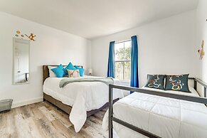 Resort Pool & Arcade: Family Townhome in Davenport