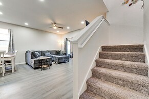 Resort Pool & Arcade: Family Townhome in Davenport