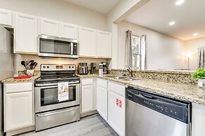 Resort Pool & Arcade: Family Townhome in Davenport