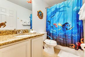 Resort Pool & Arcade: Family Townhome in Davenport