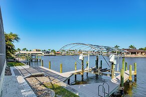 Tarpon Point Retreat w/ Dock: 1 Mi to Marina!