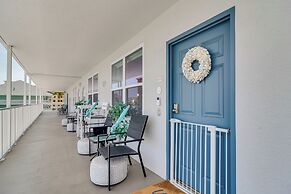 Walk to Clearwater Beach: Dockside Condo