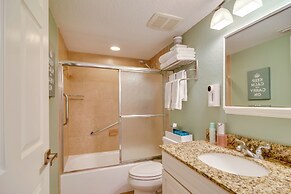 Walk to Clearwater Beach: Dockside Condo