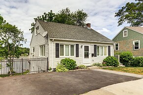 Lakefront Cottage 2 Mi to Palladium in Worcester!