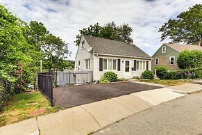 Lakefront Cottage 2 Mi to Palladium in Worcester!