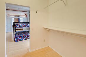 Walk to Eats, Galleries & Shops: Dtwn Omaha Condo