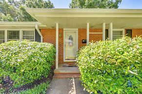 4 Mi to Nascar Hall of Fame: Charlotte Gem w/ Yard