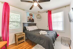 4 Mi to Nascar Hall of Fame: Charlotte Gem w/ Yard