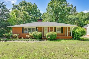 4 Mi to Nascar Hall of Fame: Charlotte Gem w/ Yard