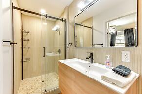 4 Mi to Nascar Hall of Fame: Charlotte Gem w/ Yard