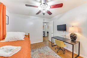 4 Mi to Nascar Hall of Fame: Charlotte Gem w/ Yard