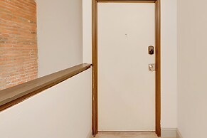 Explore Old Market: Convenient Omaha Condo