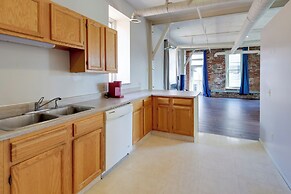 Explore Old Market: Convenient Omaha Condo