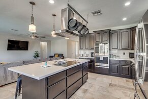 Modern Gem w/ Pool & Mtn Views in Lake Havasu City