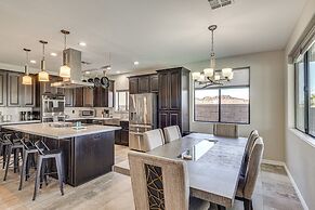 Modern Gem w/ Pool & Mtn Views in Lake Havasu City
