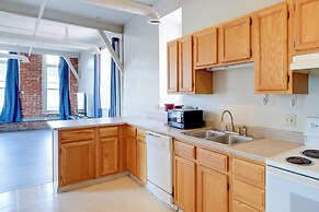 Steps to Shops & Eats: Dtwn Omaha Gem!