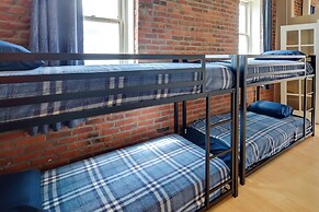 Prime Old Market Location: Walkable Omaha Condo!