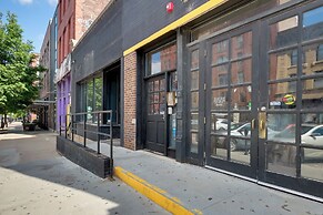 Prime Old Market Location: Walkable Omaha Condo!
