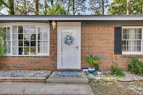 < 3 Mi to Gulf: Family-friendly Retreat w/ Yard!