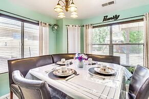 Family Home w/ Seasonal Pool Access in Albuquerque