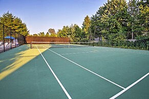 1 Mi to Moody Beach: Cottage w/ Pool Access!