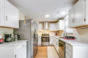 3 Mi to Dtwn Cary: Family Home w/ Deck!
