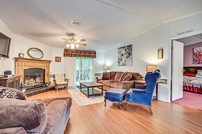 Near Historical Sites: Quiet St Helena Island Home