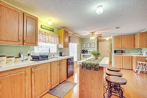 Near Historical Sites: Quiet St Helena Island Home