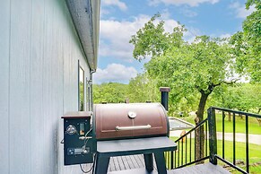 Day Trip to Dallas: Alvarado Apt w/ Shared Yard