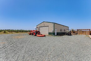 8 Mi to Lodi Lake: Luxe Home w/ On-site Vineyard