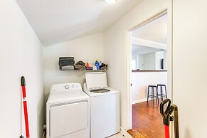 3 Mi to Historic Dtwn: Hopewell Home w/ Yard