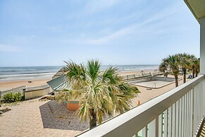Walk to Daytona Beach: Resort Condo w/ Pool Access