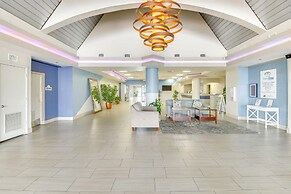 Walk to Daytona Beach: Resort Condo w/ Pool Access