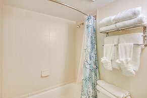 Walk to Daytona Beach: Resort Condo w/ Pool Access