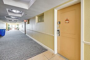 Walk to Daytona Beach: Resort Condo w/ Pool Access