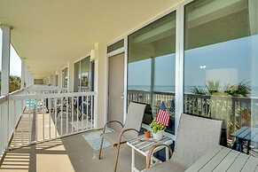 Walk to Daytona Beach: Resort Condo w/ Pool Access