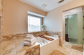 7 Mi to Lewisville Lake: Spacious Denton Home