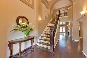 7 Mi to Lewisville Lake: Spacious Denton Home