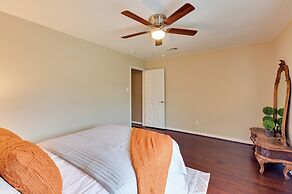 7 Mi to Lewisville Lake: Spacious Denton Home