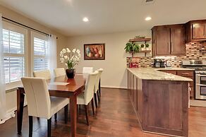 7 Mi to Lewisville Lake: Spacious Denton Home