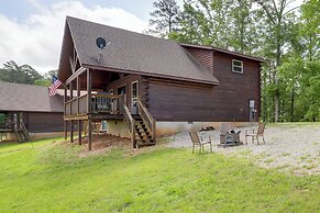 Near Current River: Family-friendly Cabin w/ Deck!
